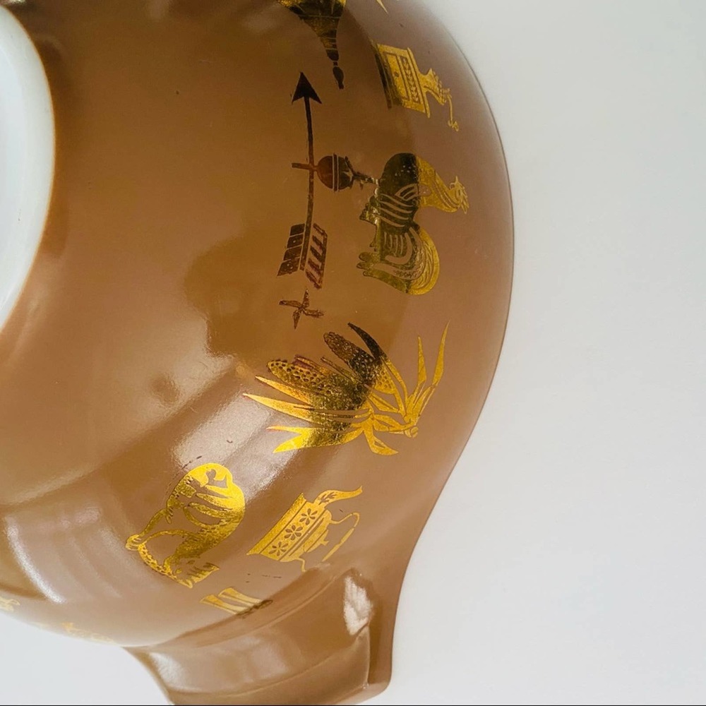 Pyrex | Early American Vintage 4 Qt Cinderella Mixing Bowl - Picture 11 of 13